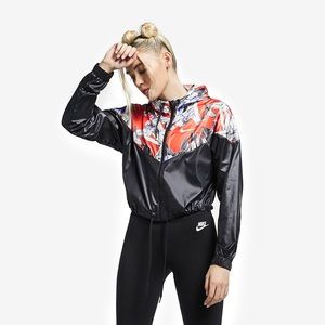 Nike Hyperfemme Cropped Windrunner Black- US M